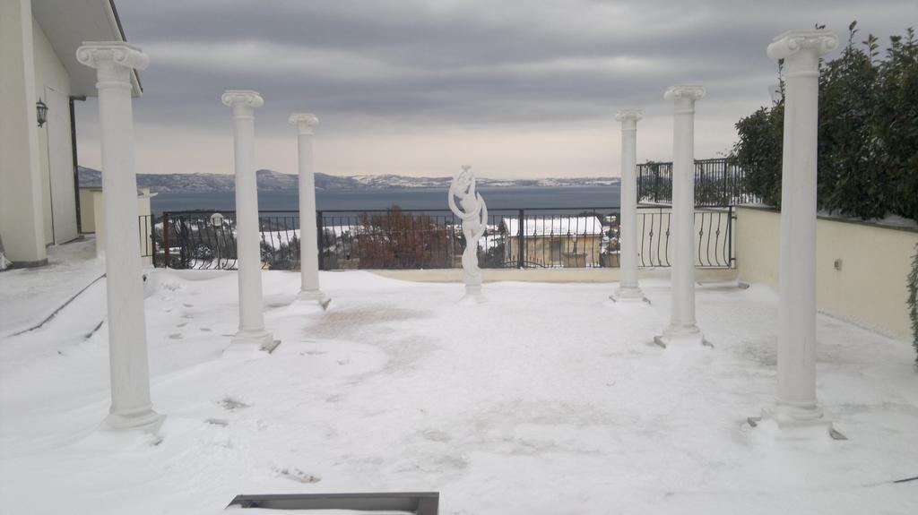 The White Villa Браччано Екстер'єр фото